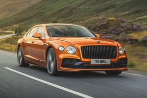 Анонс нового седана Bentley Flying Spur