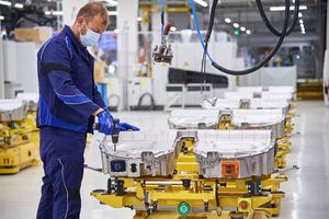 BMW наращивает производство аккумуляторов для электромобилей
