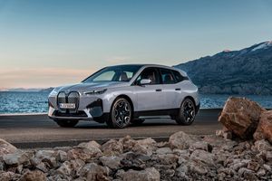 BMW розширює штат через великий попит на електромобілі