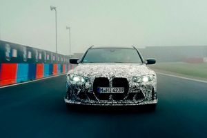 BMW тизерит спорткар M3 CS Touring