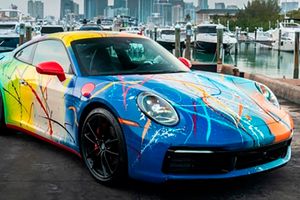Дизайнер по-своему раскрасил Porsche 911
