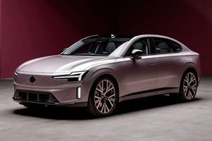 Яким вийшов новий електричний флагман Volvo ES90