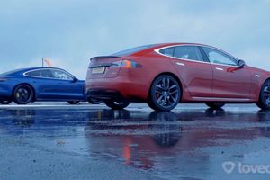 Кто кого на мокрой дороге: Porsche Taycan или Tesla Model S?