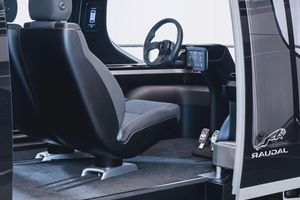 Land Rover презентовал общественный транспорт будущего