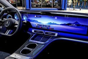 Mercedes-Benz раскрыл подробности интерьера нового C-Class