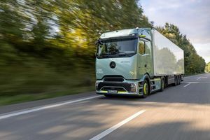 Mercedes Trucks підключився до проекту підвищення ефективності перевезень