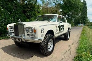 На аукціон потрапив позашляховий Rolls-Royce