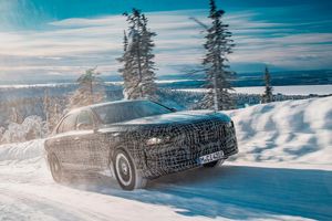 На зимові випробування вивели новий електричний BMW i7