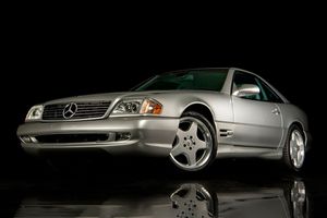 Знайшли рідкісний Mercedes із 2000-х з мінімальним пробігом