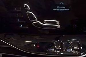 Нові дисплеї в дверях наступних Mercedes-Benz S-class