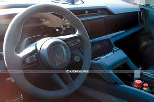 Новий Porsche Cayenne отримає чотири дисплеї в салоні