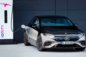Официально представлен новый Mercedes EQS