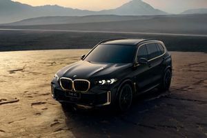 Офіційно вийшла особлива версія BMW X5 Dark Flame