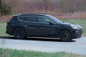 Перші фотографії семимісного електричного Porsche