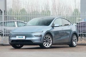 Перший анонс нової Tesla Model Y L