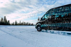 Сейчас проходят зимние испытания Mercedes-Benz eSprinter