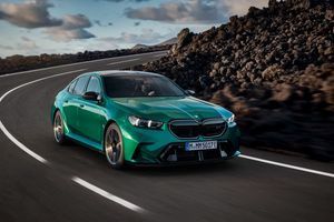 Зміна поколінь BMW M5 пройшла успішно