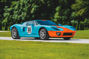 Спорткар Ford GT легенди хокею виставили на продаж