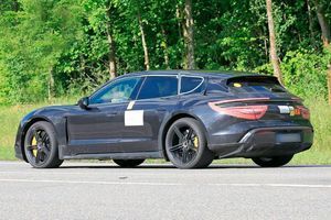Старт продаж второго электромобиля Porsche опять отложен