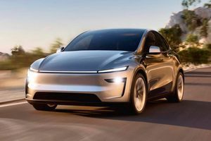 Tesla Model Y стала найдорожчою американською машиною в Україні