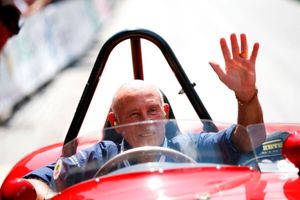 Помер легенда змагань "Формула-1": гонщик Стірлінг Мосс