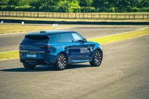 В Гудвуде официально презентовали электрический Range Rover Sport