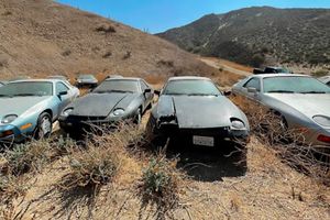У США знайшли ціле кладовище автомобілів Porsche