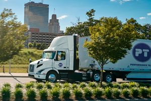 Volvo нарощує поставки електричних вантажівок