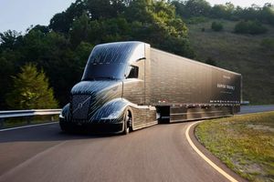 Volvo показали новый гибридный грузовик с рекордным запасом хода