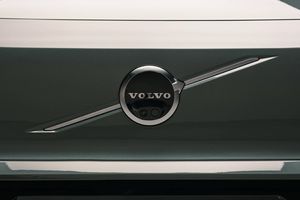 Volvo выпустит новый электрический кроссовер EX50 на замену EX40
