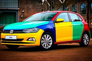 Випустили новий кольоровий Volkswagen Polo Harlequin