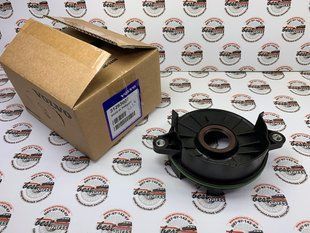 31293007 Кришка колінвала передня з сальником Volvo XC70 (-16) / XC60 (-17) / V70 (-16) / V60 CC (-18) / V60 (-18) / V40 CC (-19) / V40 (-19) / S80 (-16) / S60 CC (-18) / S60 (19-)