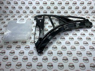 95850517800, 958 505 178 00 Напрямна переднього бампера права Porsche Cayenne 958