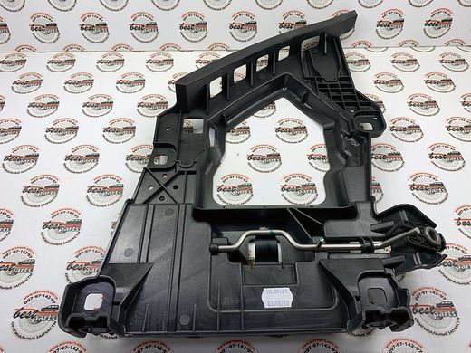 95863152101, 958 631 521 01 Кронштейн (крепление) левой фары Porsche Cayenne 958
