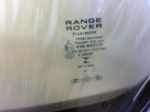 LR048388 Стекло лобовое Range Rover Vogue L405
