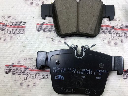 A0004208300, A 000 420 83 00 Колодки тормозные задние Mercedes GLC X253