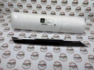 A1668880985, A 166 888 09 85 Накладка решетки радиатора хромированная нижняя правая Mercedes GL/GLS X166