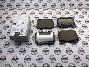 A0004206700, A 000 420 67 00 Колодки тормозные передние Mercedes C W205 / E W213/C238