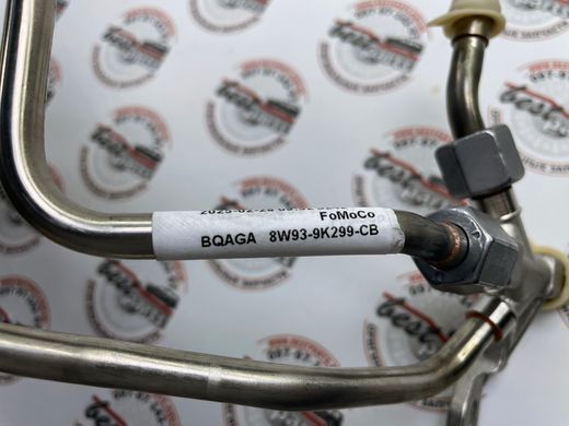 LR065487 Трубка (Шланг) високого тиску від ТНВД до паливної рейки 3.0/5.0 Supercharger Range Rover Vogue L322/L405 / Sport L320/L494 / Velar L560 / Land Rover Discovery 3/4/5 L319/L462 / Defender L663