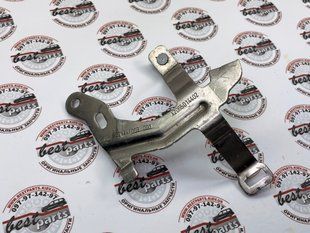 A2065014402, A 206 501 44 02 Кронштейн (держатель) циркуляционного насоса Mercedes C W206