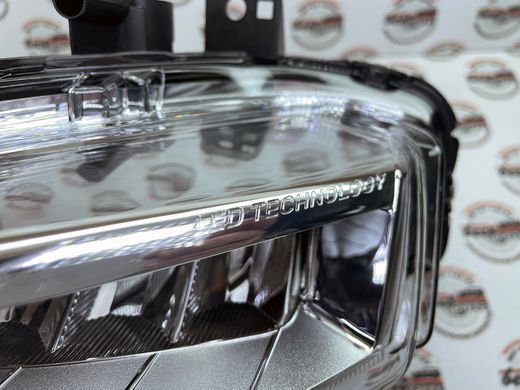 LR136869 Фара протитуманна передня ліва Range Rover Evoque L538 / Land Rover Discovery Sport L550