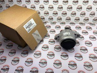 94837505813, 948 375 058 13 Подушка (опора) двигателя правая Porsche Panamera 970