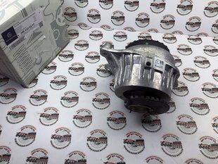 A2052400200, A 205 240 02 00 Подушка (Опора) двигателя левая Mercedes C W205 / E C238