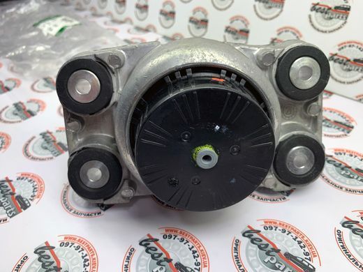 LR123908 Подушка (Опора) двигателя левая Range Rover Vogue L405 / Sport L494