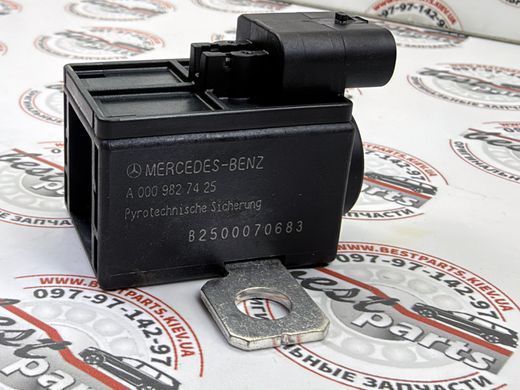 A0009827425, A 000 982 74 25 Пиропатрон (предохранитель) аварийного отключения аккумулятора (АКБ) Mercedes AMG-GT C192 / A W177 / C W206 / CLA C118 / E W214 / EQA H243 / EQB X243 / G W465 / GLA H247 / GLB X247 / GLC X254 / S W223 / SL R232 / V W447