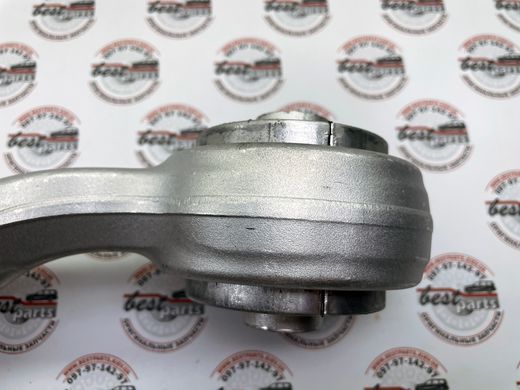 A2053303606, A 205 330 36 06 Важіль передній нижній правий розтяжка 4 matic 63 AMG Mercedes M177 / E W213