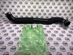 PNH500025 Патрубок интеркулера верхний правый Range Rover Sport L320 / Land Rover Discovery 3/4 L319