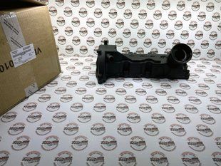 95810513511, 958 105 135 11 Крышка клапанная с прокладкой 4-6 цилиндр 3.0 Diesel Porsche Cayenne 958 / Panamera 970 / Macan 95B