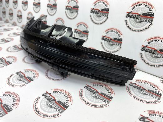 LR152957 Повторювач повороту лівого бічного дзеркала Range Rover Vogue L460 / Sport L461