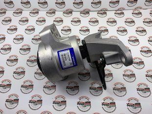 31262708 Подушка (Опора) двигуна права Volvo XC60 (-17) / V70 (-16) / S80 (-16) / S80L (-12) / S60 (-18)